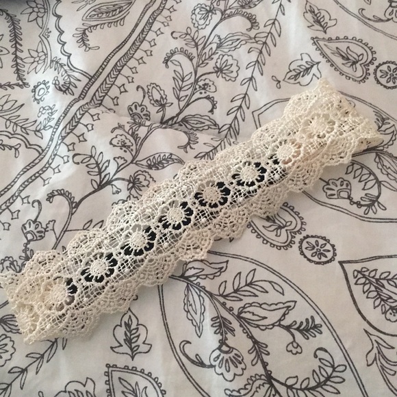 Accessories - White Lace Headband